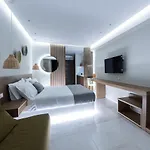 Ammos Luxury Hotel de apartamente Vrasná